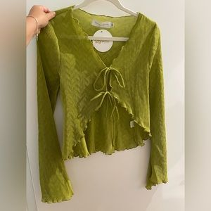Groovy green long sleeve top